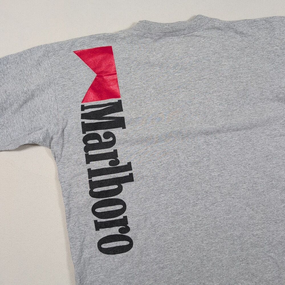 Vintage 90's Marlboro Big Logo T-shirt USA Size XL Country Store Gray Streetwear